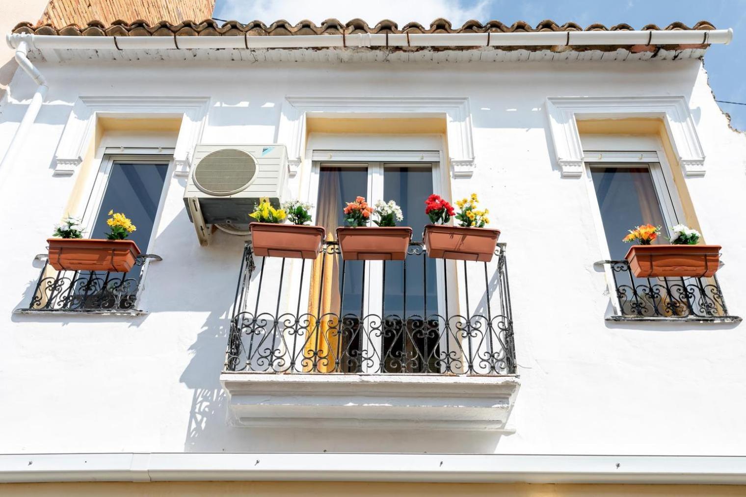 Bel Appartement Rustique Au Coeur D'Alicante Exterior photo